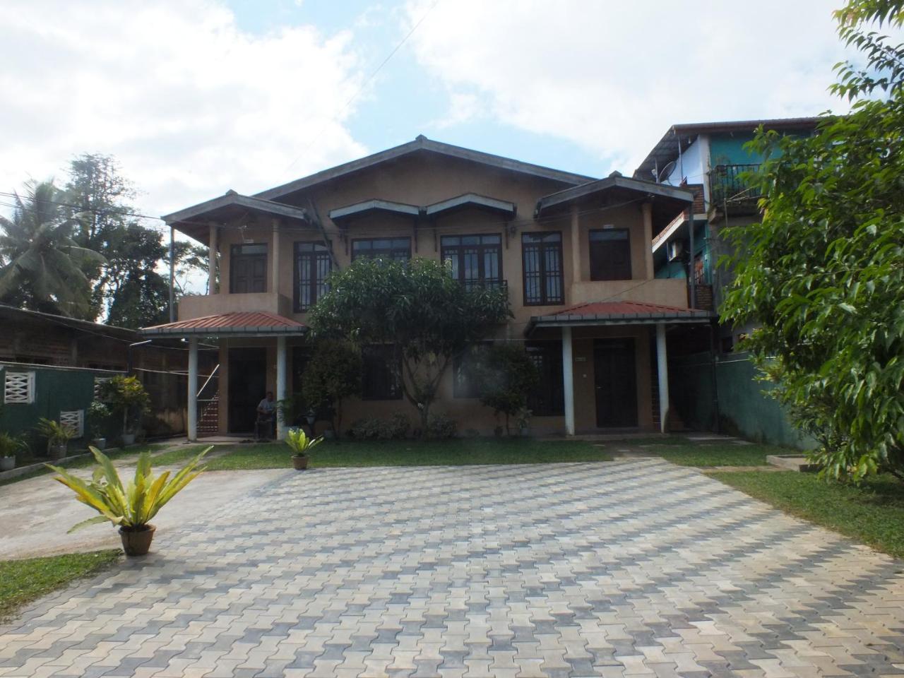 Hillsview Rest & Guest House 마탈레 외부 사진