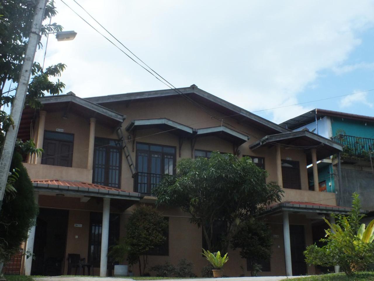 Hillsview Rest & Guest House 마탈레 외부 사진